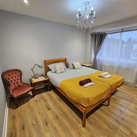 Beautiful Guest Rooms, Free Parking, 30Min Heathrow, 40Min Wembley, 60Min Central London Greenford  Eksteriør billede
