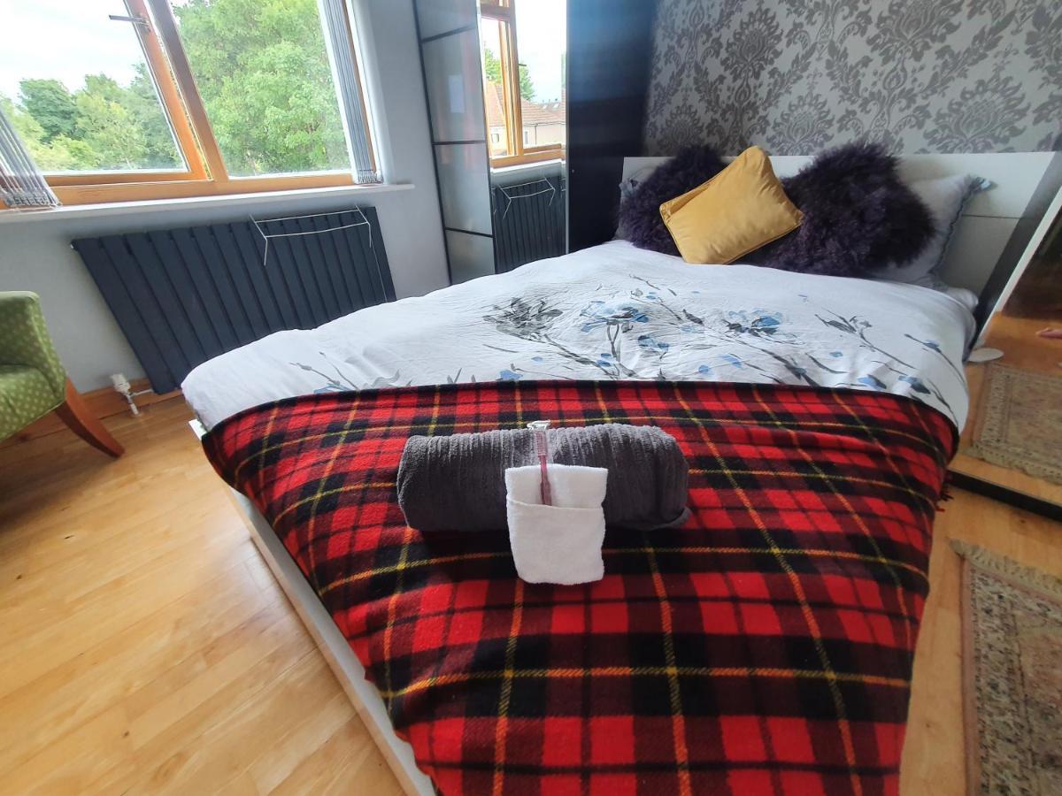 Beautiful Guest Rooms, Free Parking, 30Min Heathrow, 40Min Wembley, 60Min Central London Greenford  Eksteriør billede