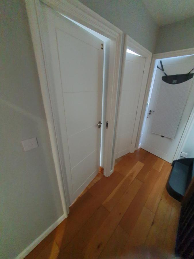 Beautiful Guest Rooms, Free Parking, 30Min Heathrow, 40Min Wembley, 60Min Central London Greenford  Eksteriør billede
