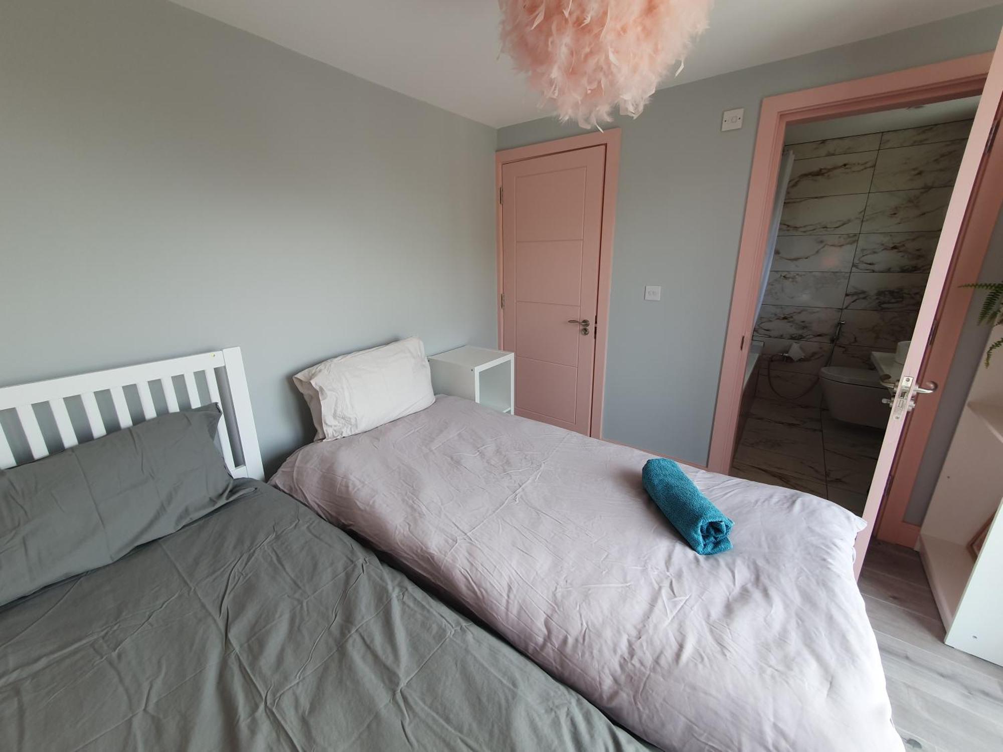 Beautiful Guest Rooms, Free Parking, 30Min Heathrow, 40Min Wembley, 60Min Central London Greenford  Eksteriør billede